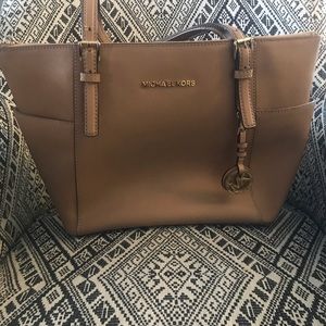 Michael Kors Jet Set Tote